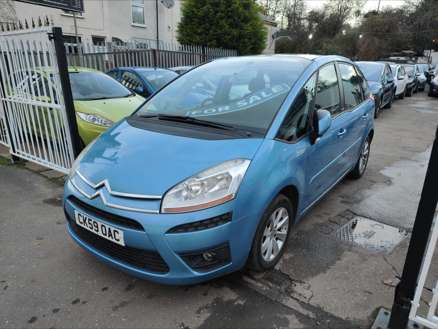 Used Citroen C4 Picasso 2009 for sale - 76607316: Photo 17