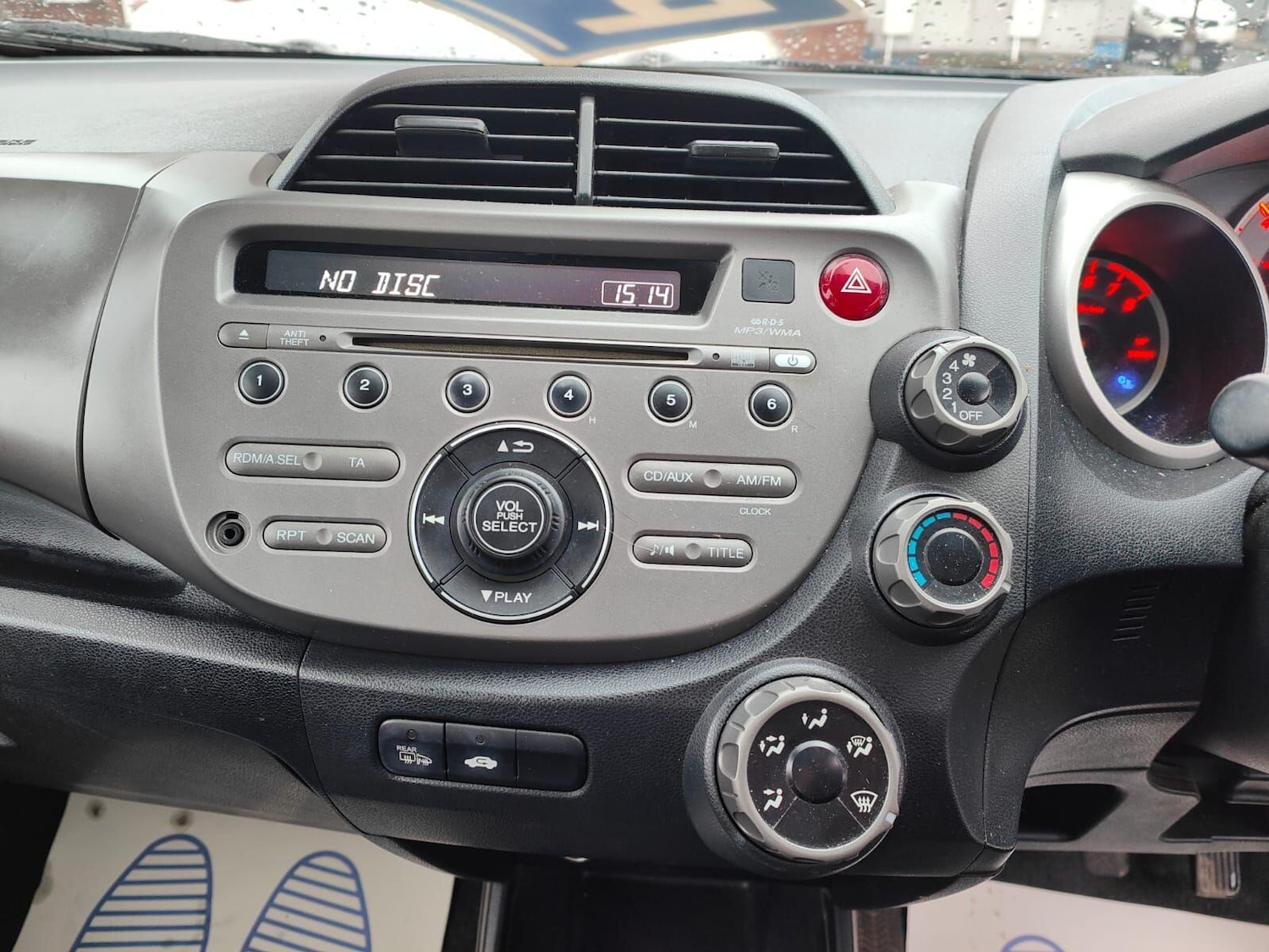 Used Honda Jazz 2010 for sale - 77254038: Photo 16