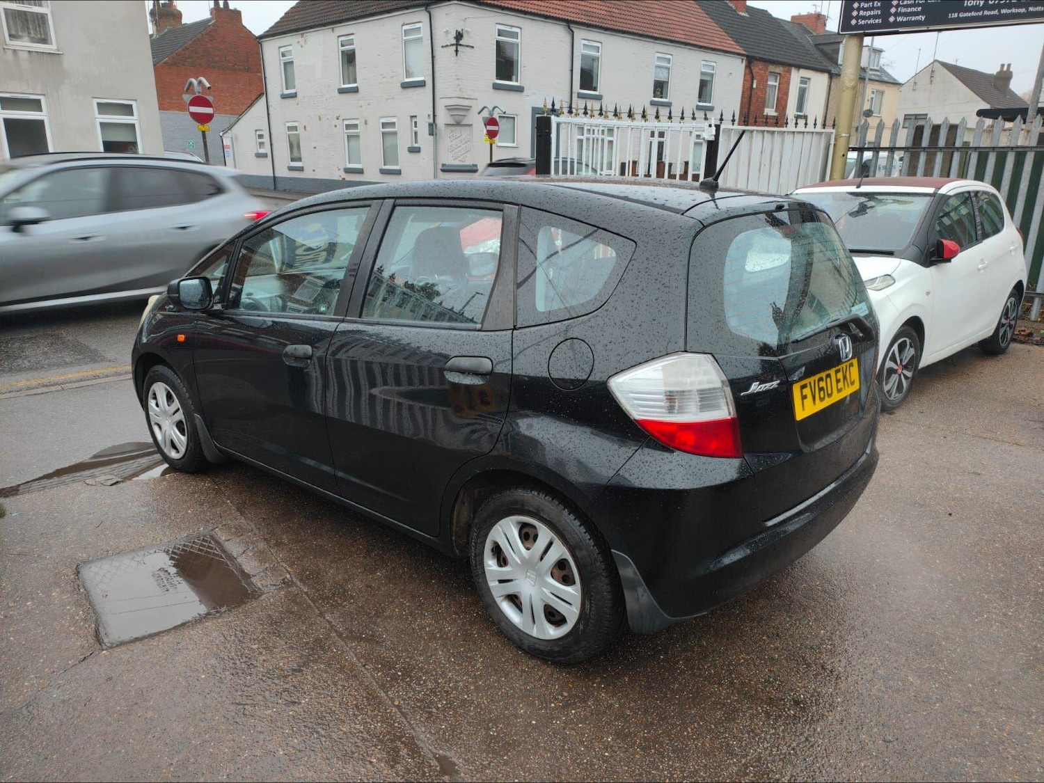 Used Honda Jazz 2010 for sale - 77254038: Photo 3