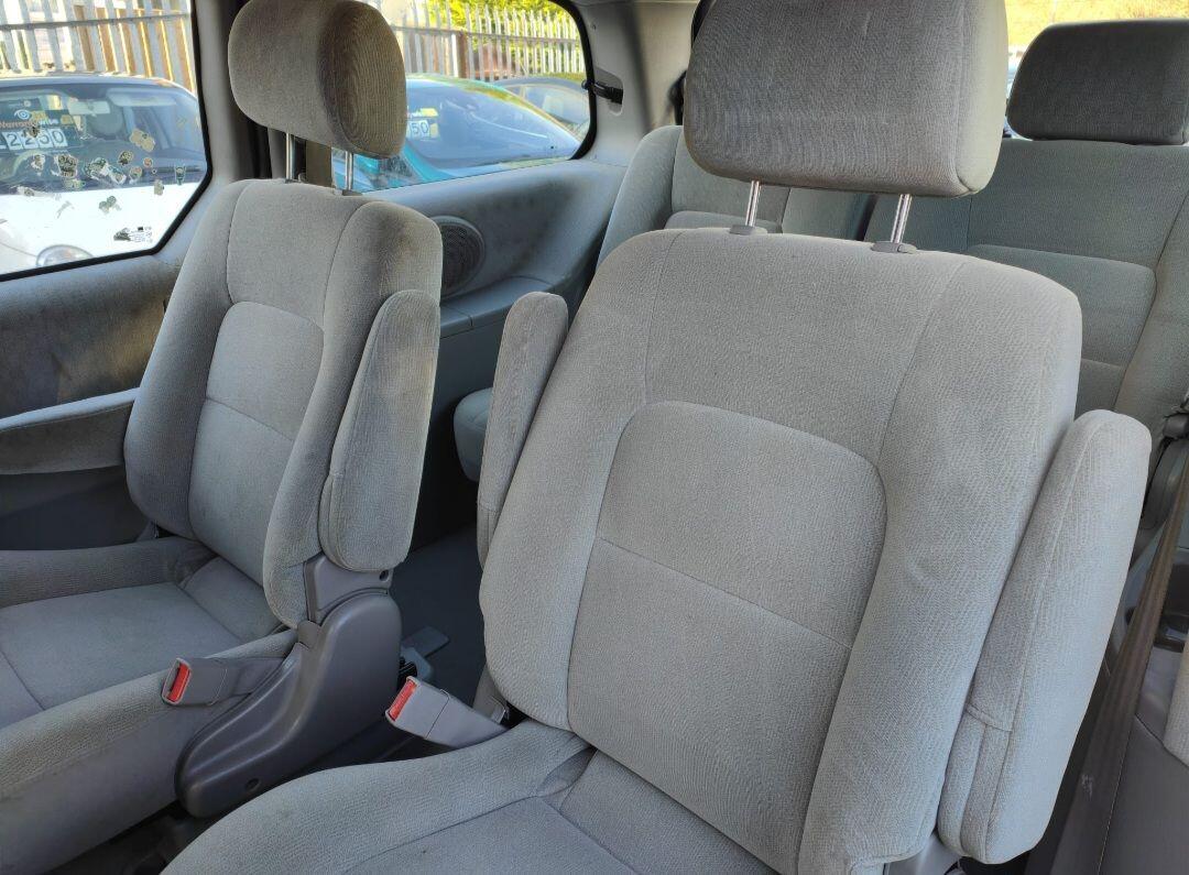 Used Kia Sedona 2005 for sale - 77468165: Photo 12