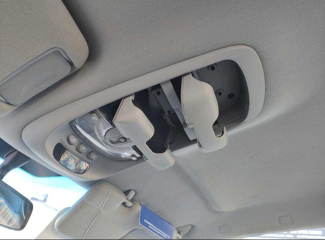 Used Kia Sedona 2005 for sale - 77468165: Photo 14