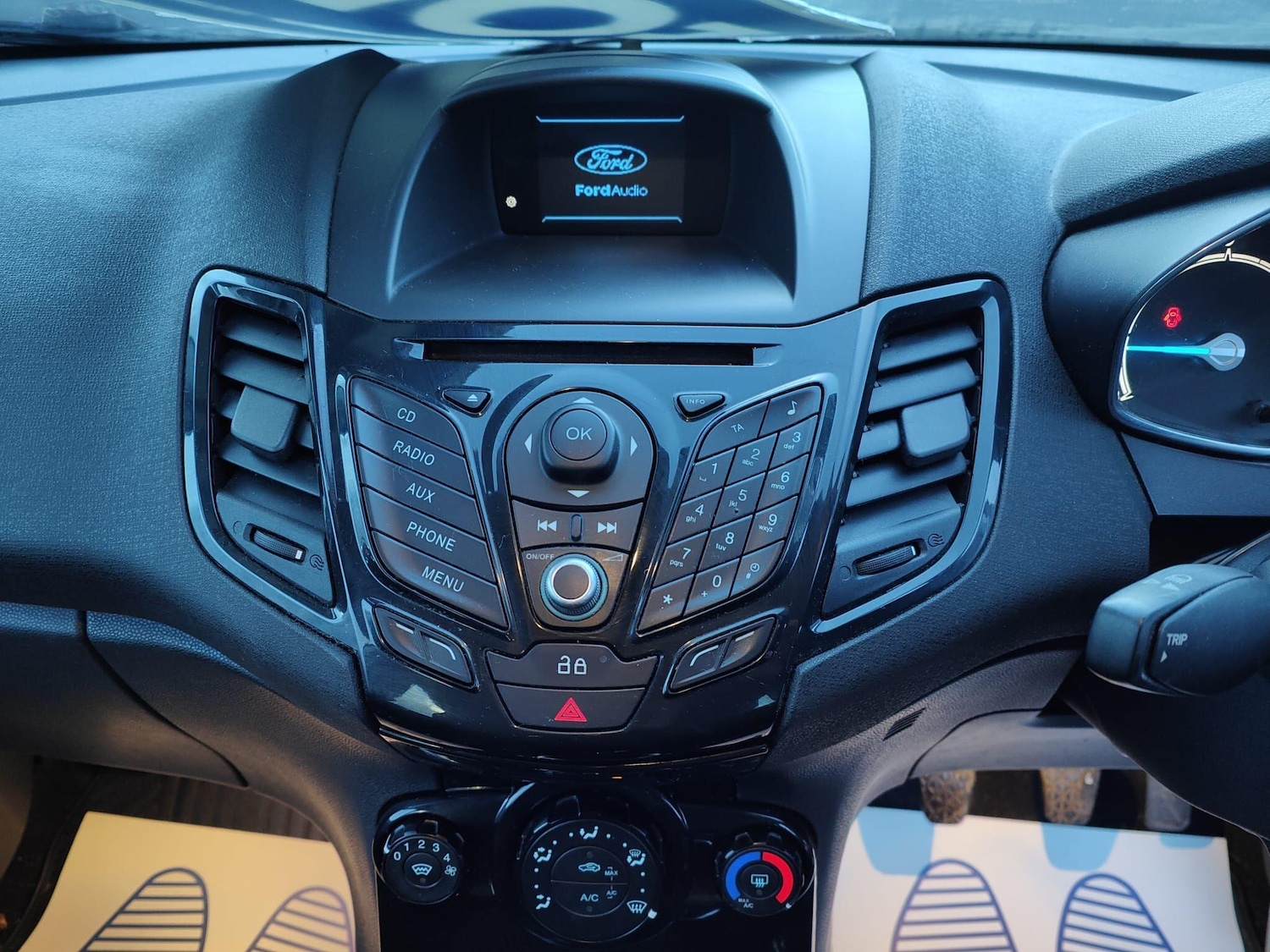 Used Ford Fiesta 2013 for sale - 76759736: Photo 14