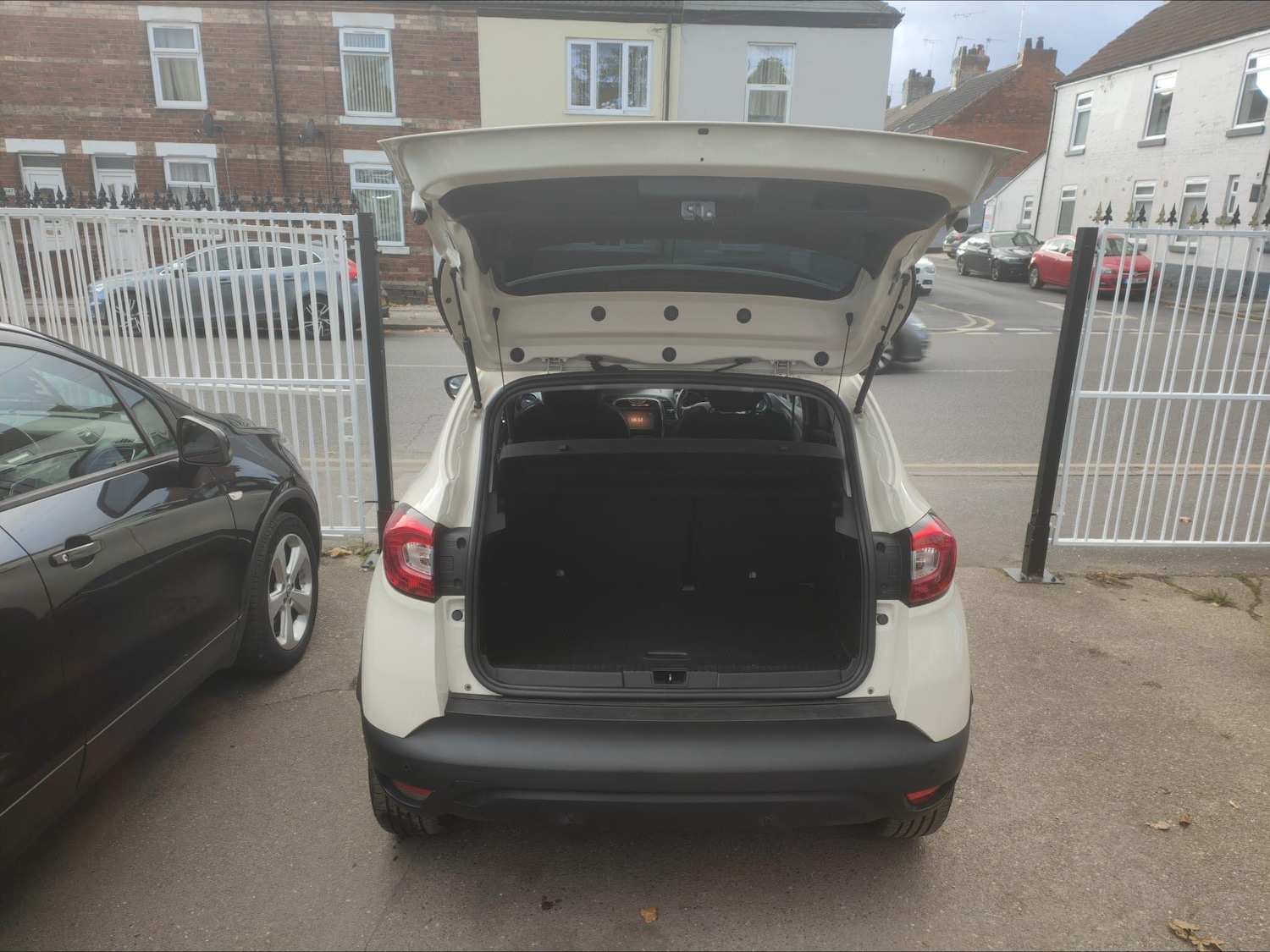 Used Renault Captur 2017 for sale - 76370761: Photo 23
