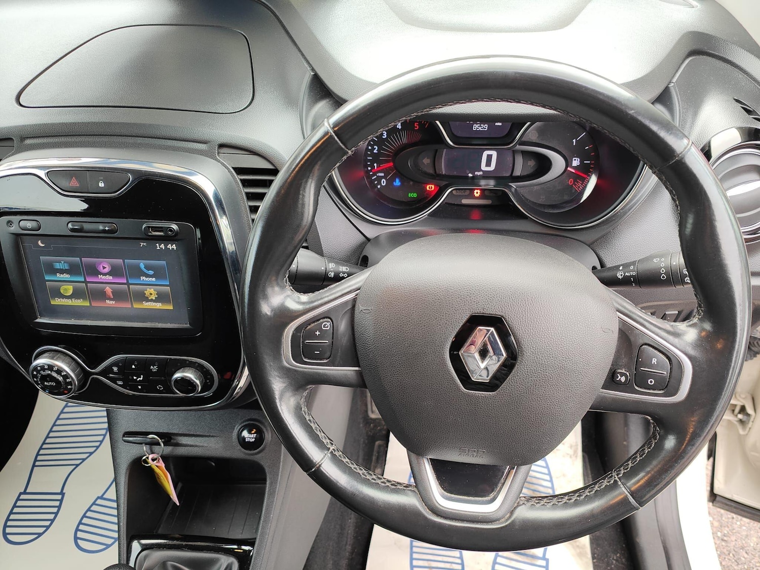 Used Renault Captur 2017 for sale - 76370761: Photo 8