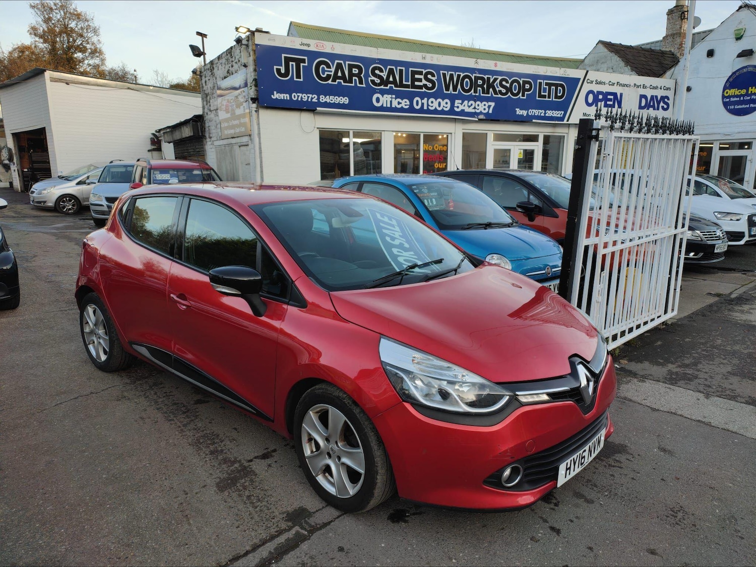 Used Renault Clio 2016 for sale - 76573053: Photo 1