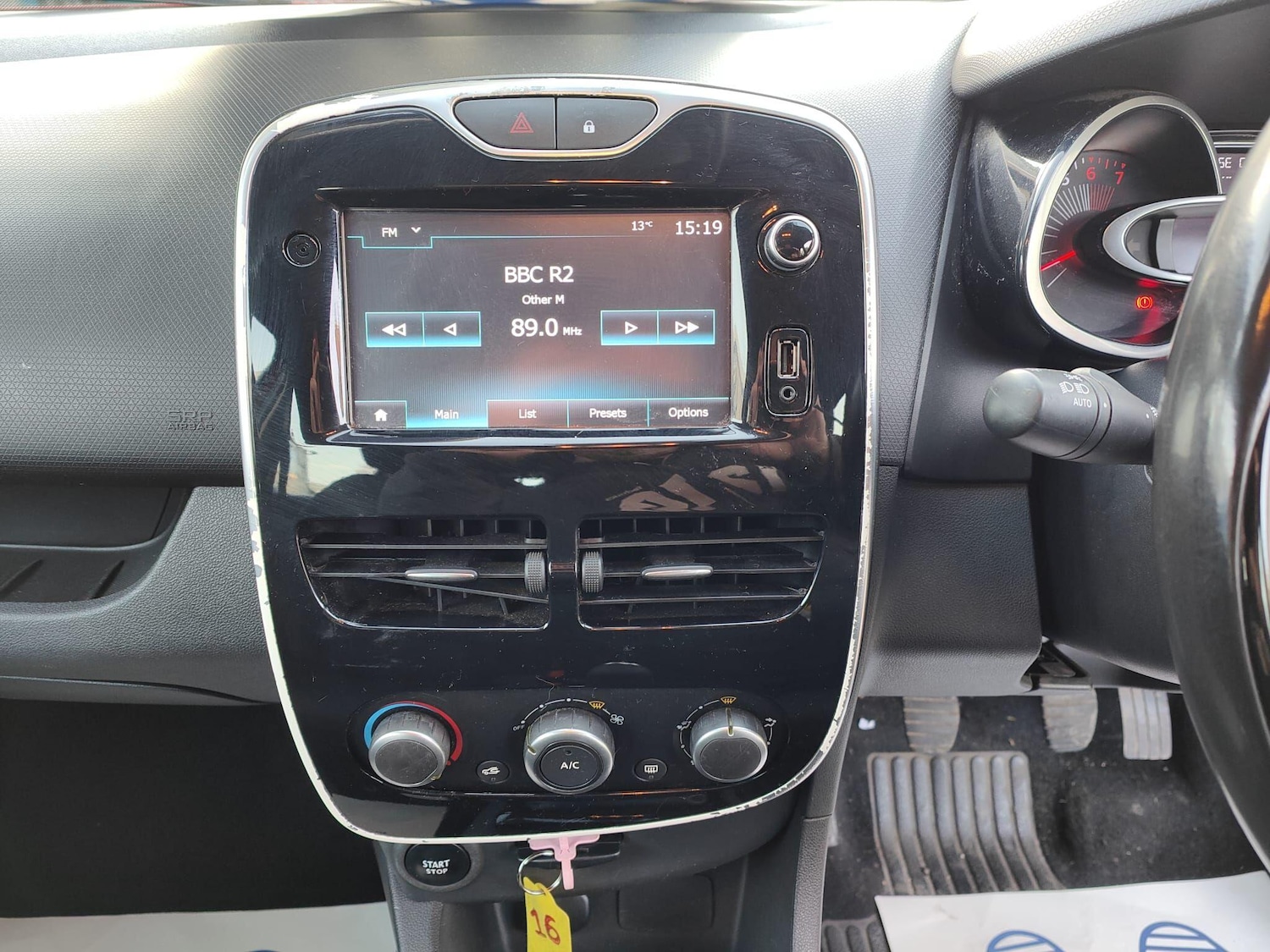 Used Renault Clio 2016 for sale - 76573053: Photo 10