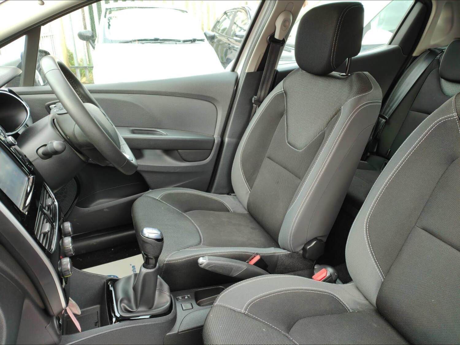 Used Renault Clio 2018 for sale - 73895516: Photo 26