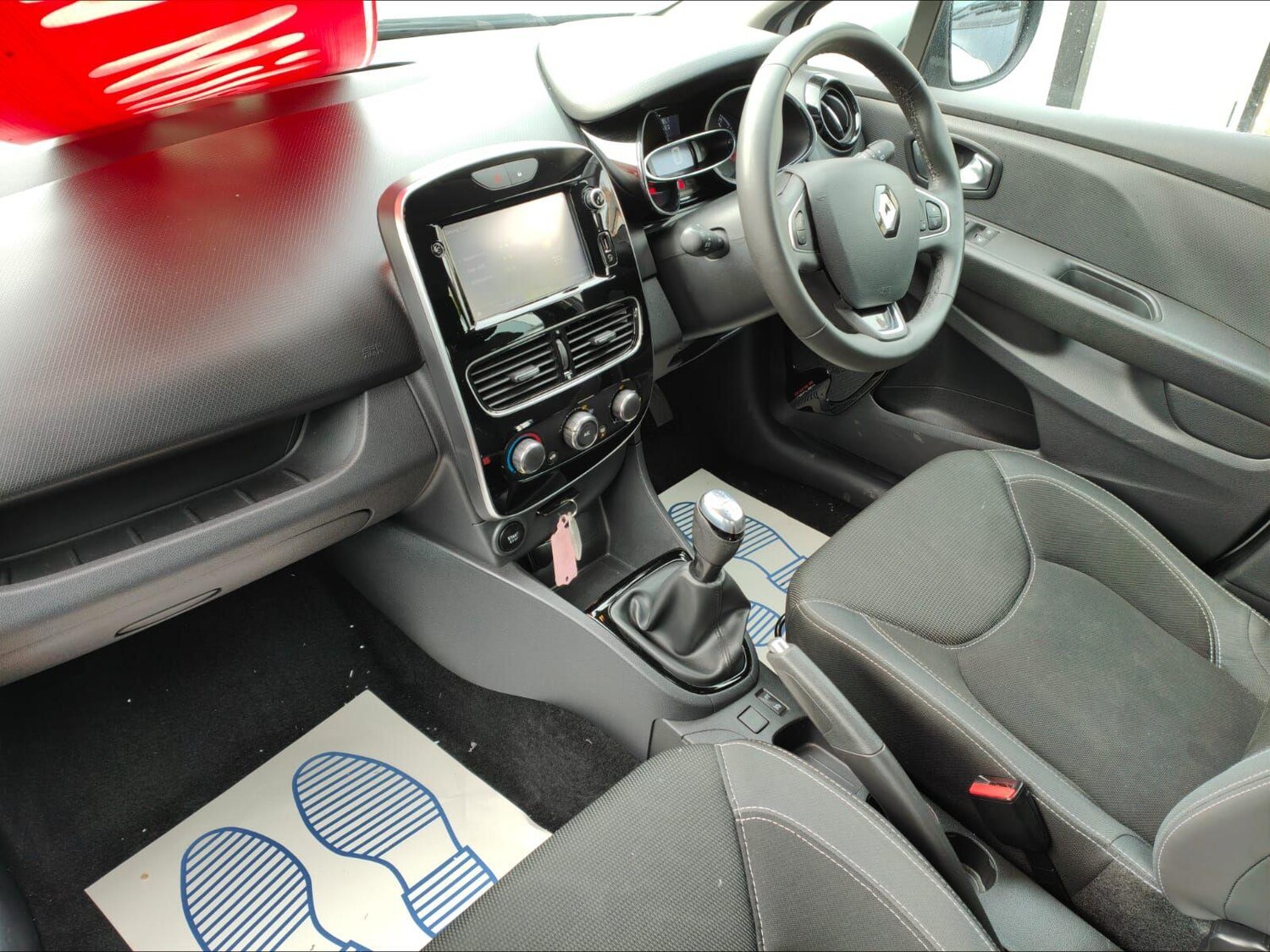 Used Renault Clio 2018 for sale - 73895516: Photo 28