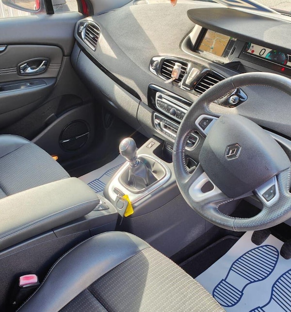 Used Renault Scenic 2012 for sale - 76099335: Photo 12