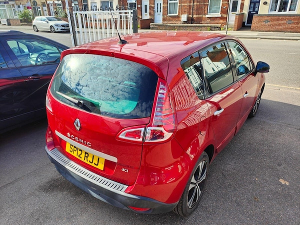 Used Renault Scenic 2012 for sale - 76099335: Photo 4