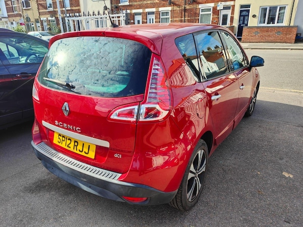 Used Renault Scenic 2012 for sale - 76099335: Photo 5