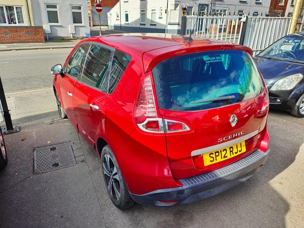 Used Renault Scenic 2012 for sale - 76099335: Photo 6