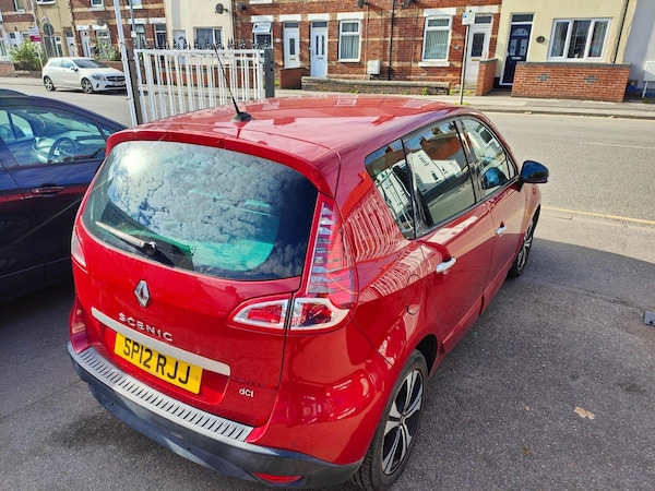 Used Renault Scenic 2012 for sale - 76099335: Photo 8
