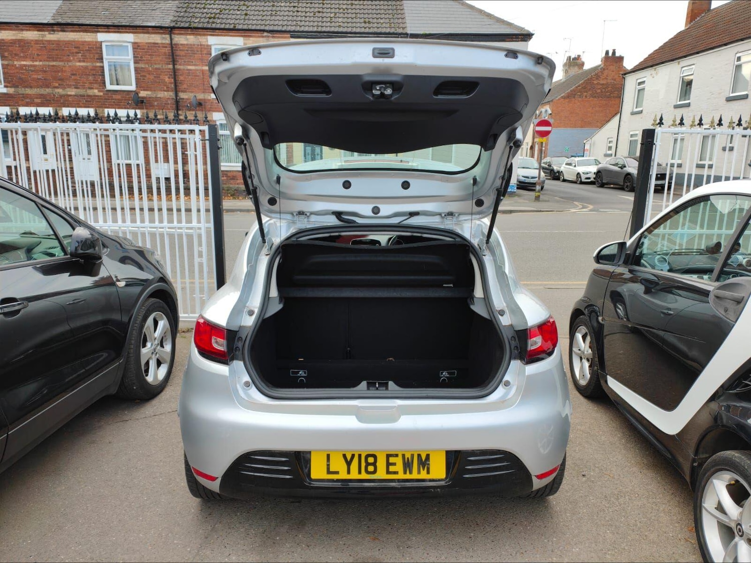 Used Renault Clio 2018 for sale - 76994141: Photo 13