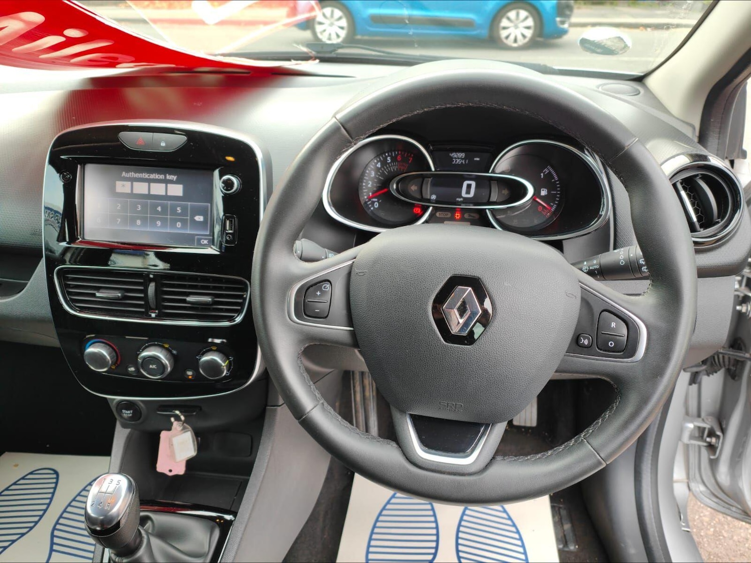 Used Renault Clio 2018 for sale - 76994141: Photo 20