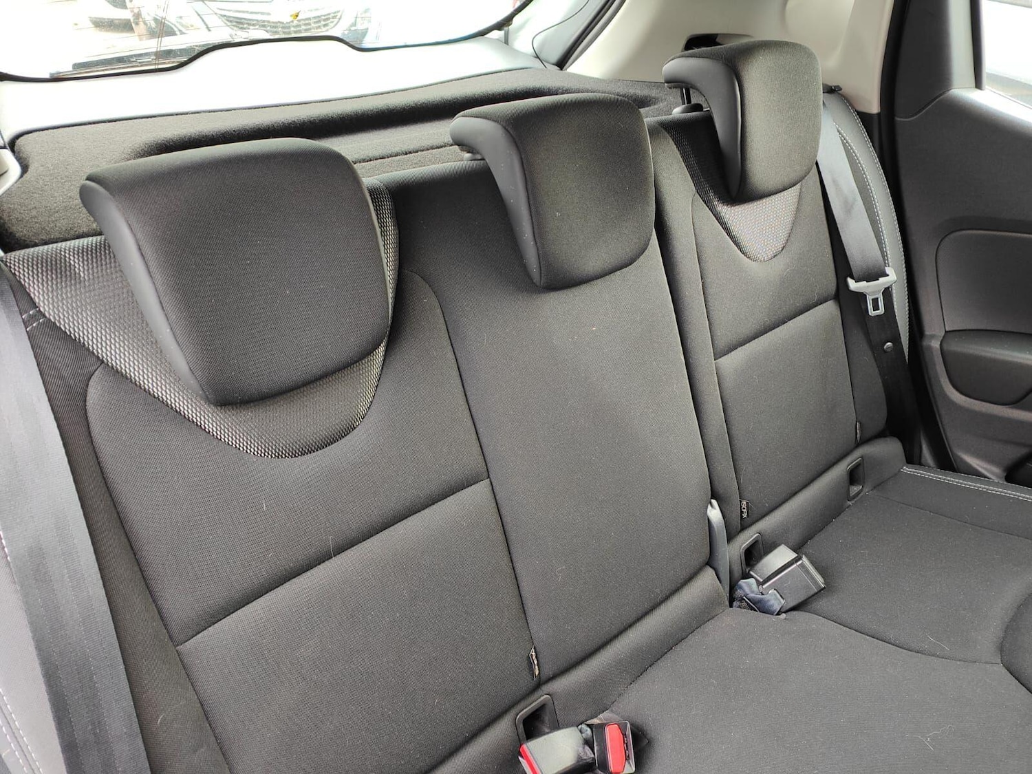 Used Renault Clio 2018 for sale - 76994141: Photo 26