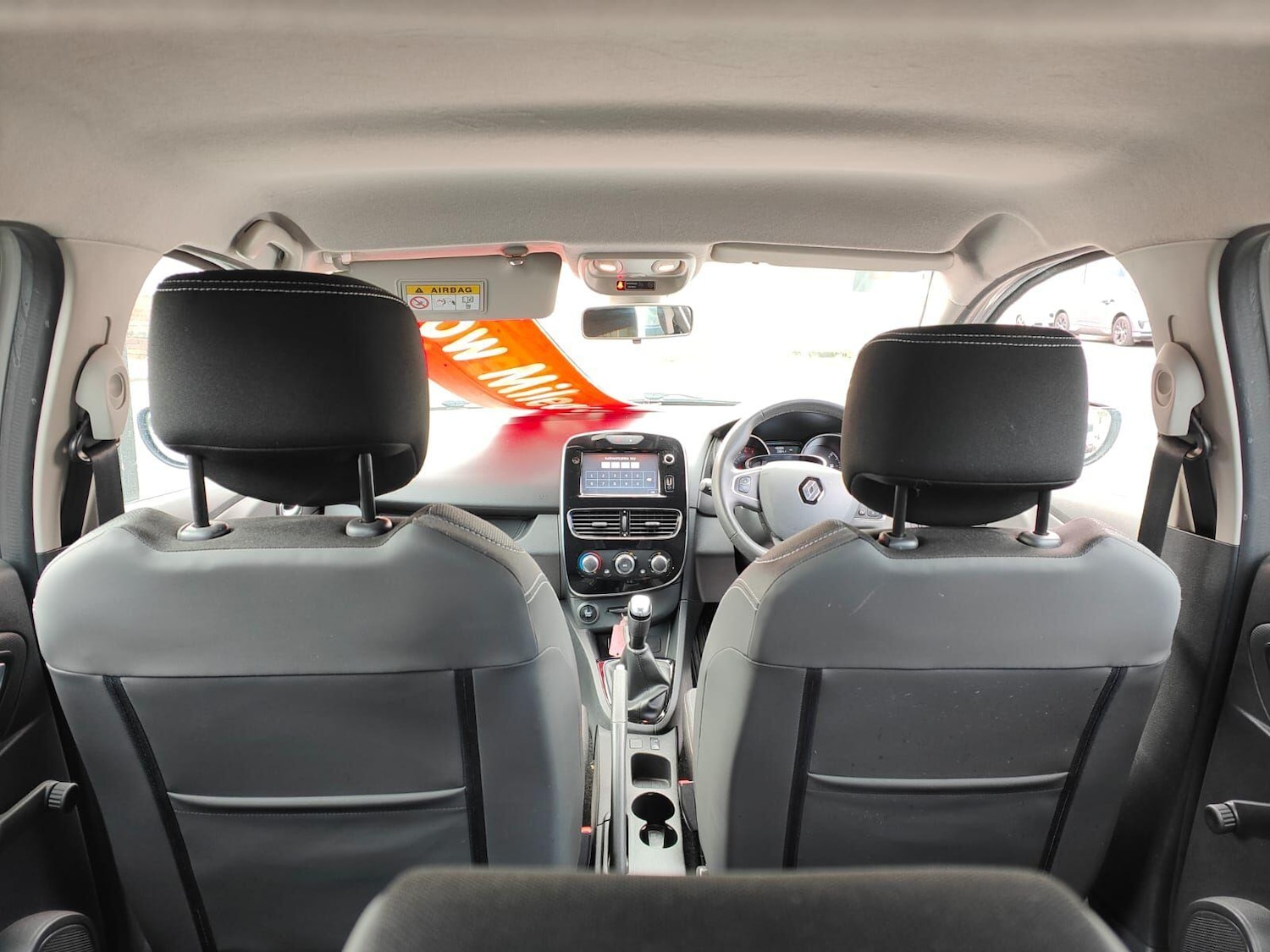 Used Renault Clio 2018 for sale - 76994141: Photo 30