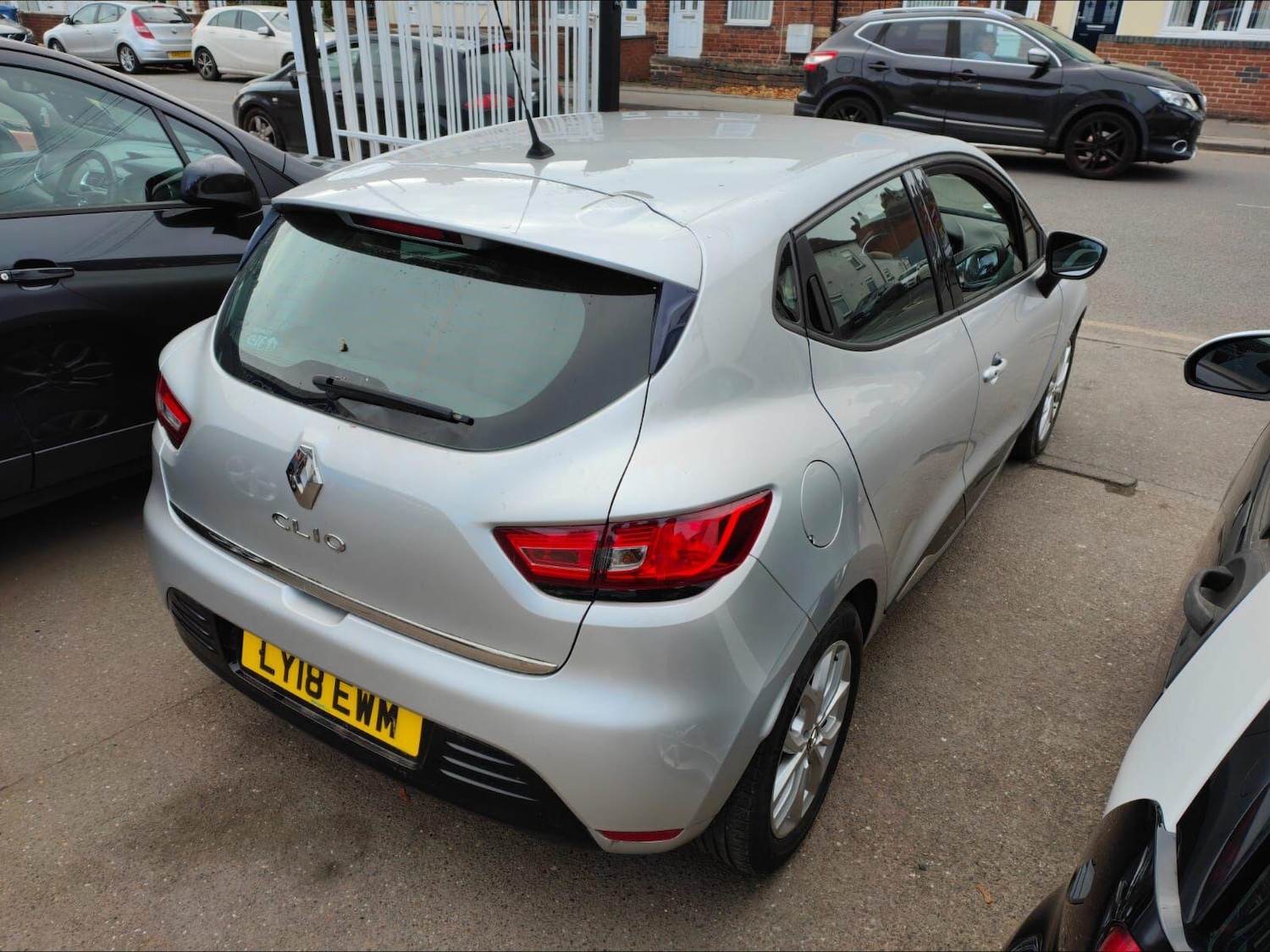Used Renault Clio 2018 for sale - 76994141: Photo 8