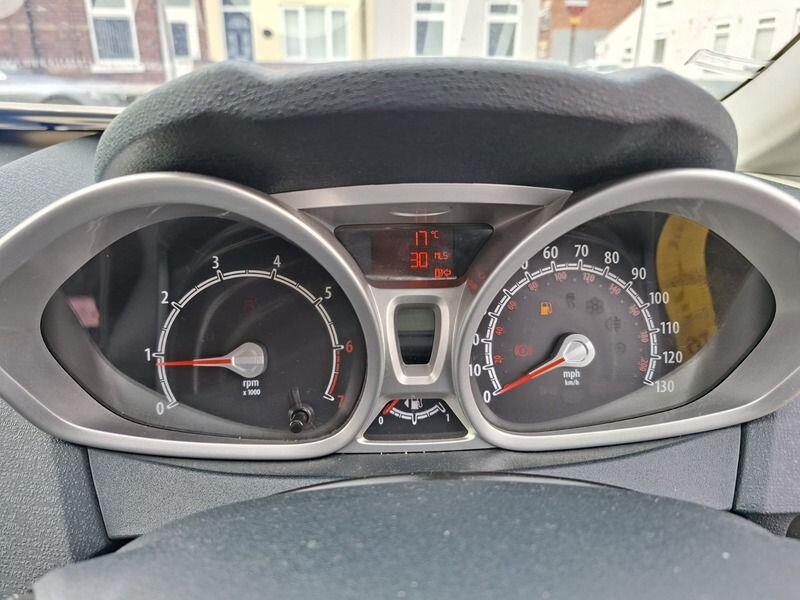 Used Ford Fiesta 2011 for sale - 76485111: Photo 16