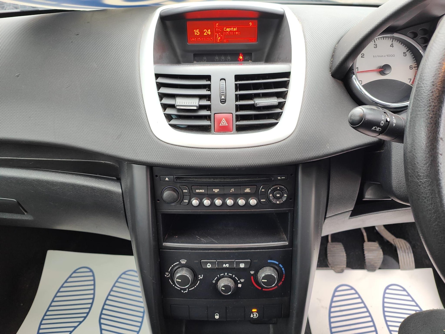 Used Peugeot 207 2010 for sale - 76484937: Photo 12