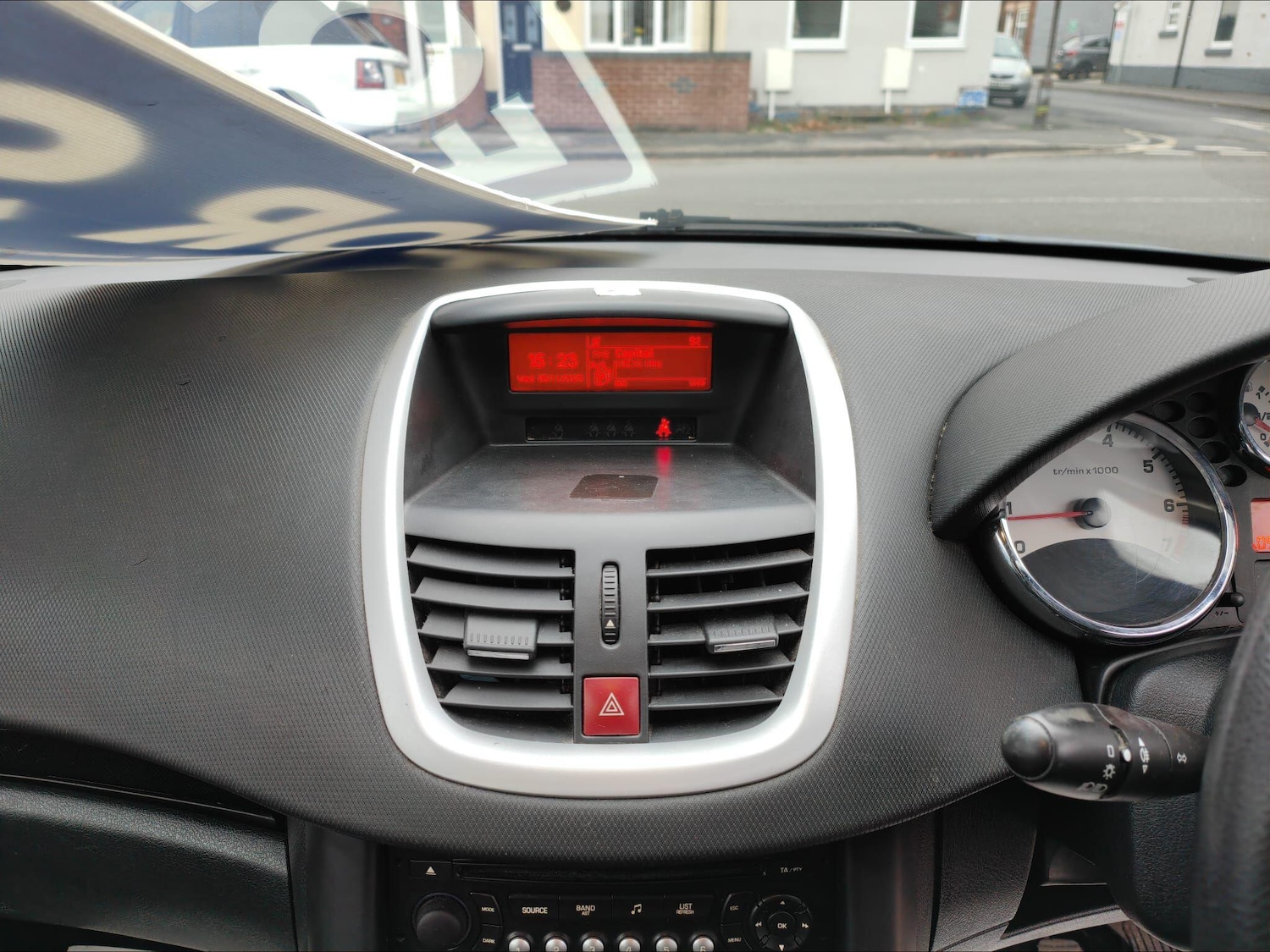 Used Peugeot 207 2010 for sale - 76484937: Photo 13