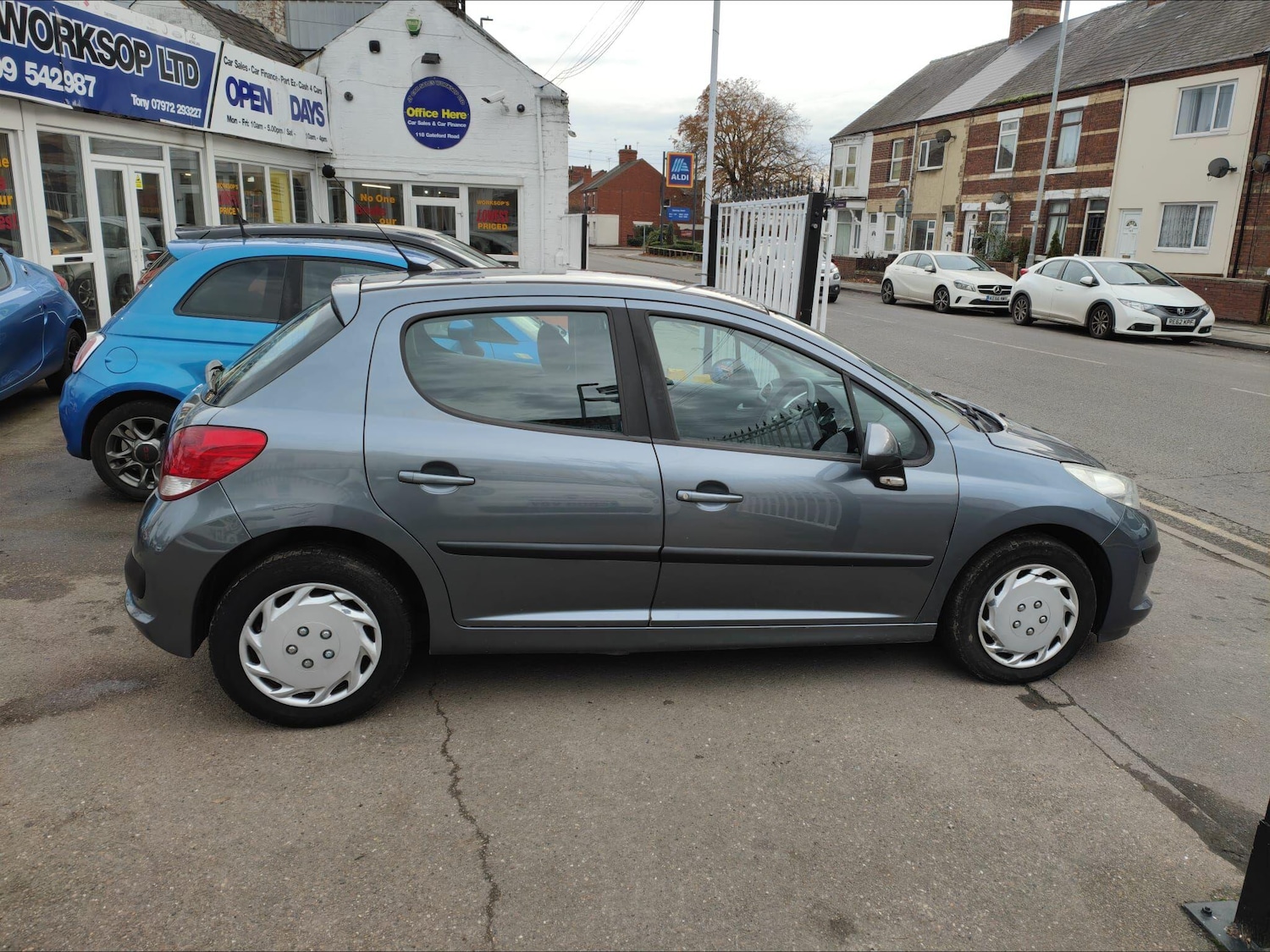 Used Peugeot 207 2010 for sale - 76484937: Photo 8