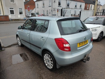 Used Skoda Fabia 2011 for sale - 77320830: Photo