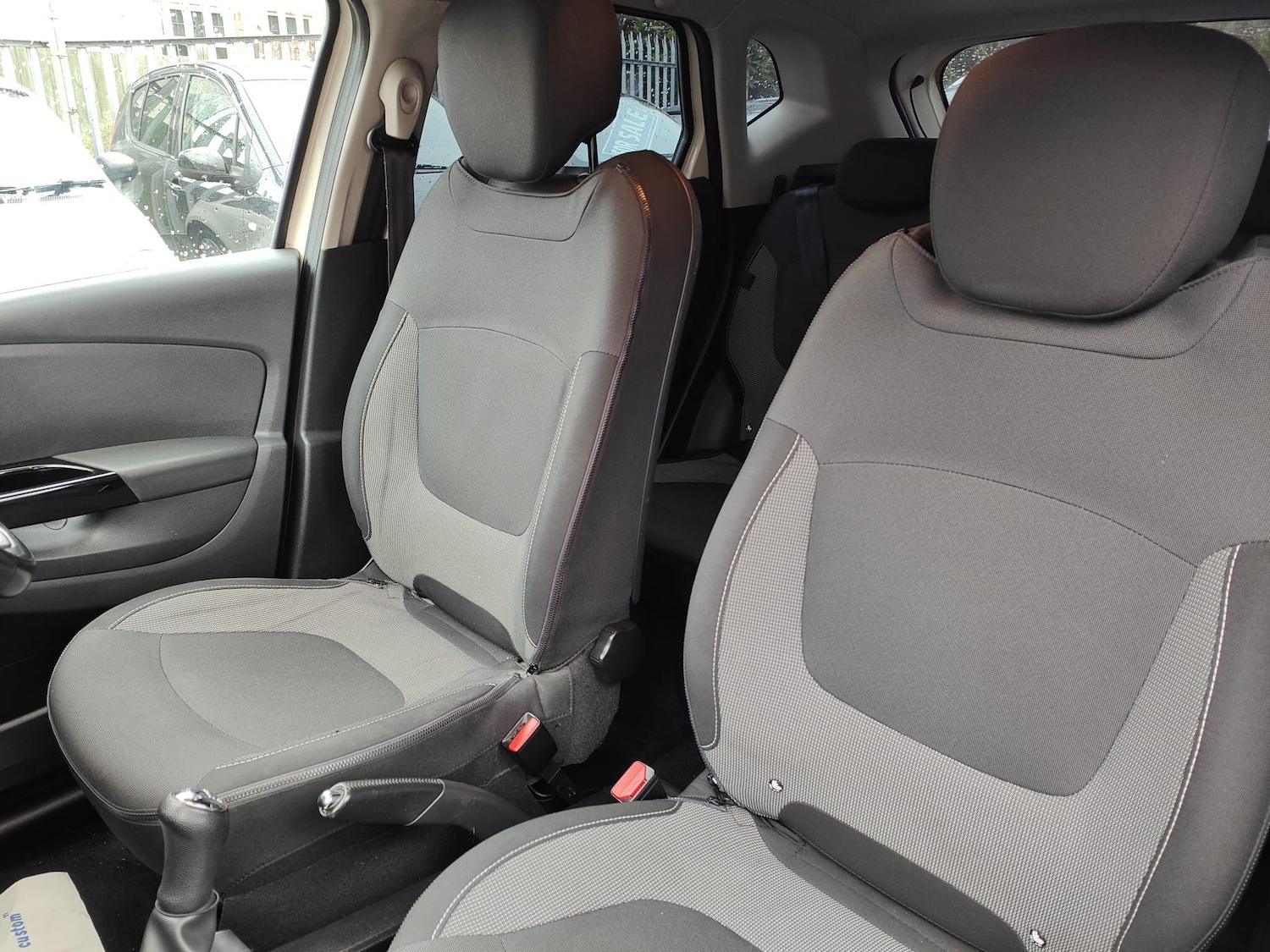 Used Renault Captur 2017 for sale - 76801420: Photo 15