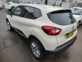 Used Renault Captur 2017 for sale - 76801420: Photo