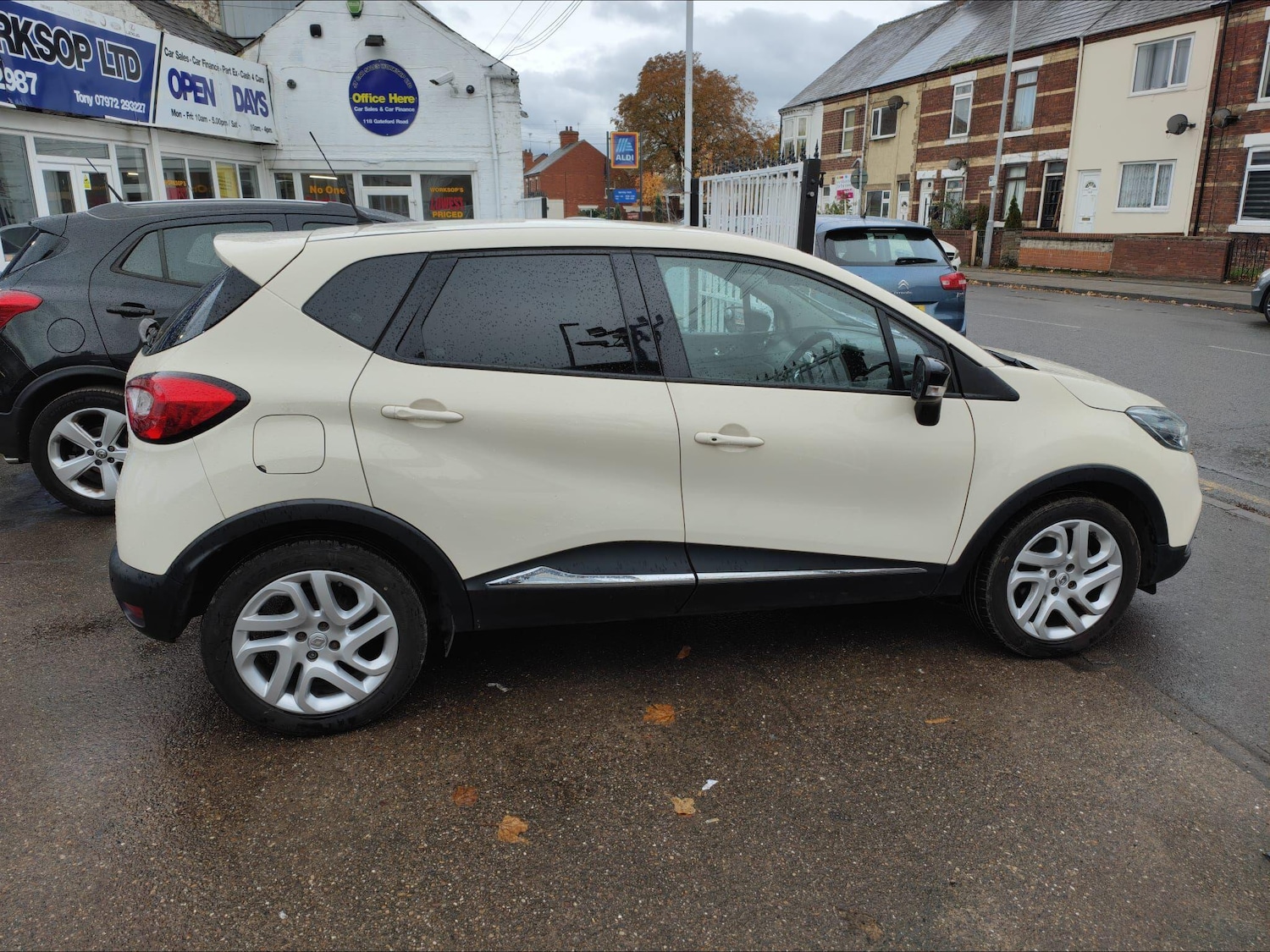 Used Renault Captur 2017 for sale - 76801420: Photo 7