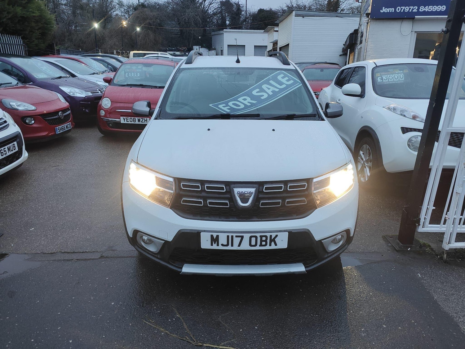 Used Dacia Sandero Stepway 2017 for sale - 77166680: Photo 2