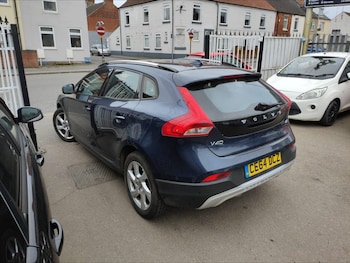Used Volvo V40 Cross Country 2014 for sale - 78072157: Photo