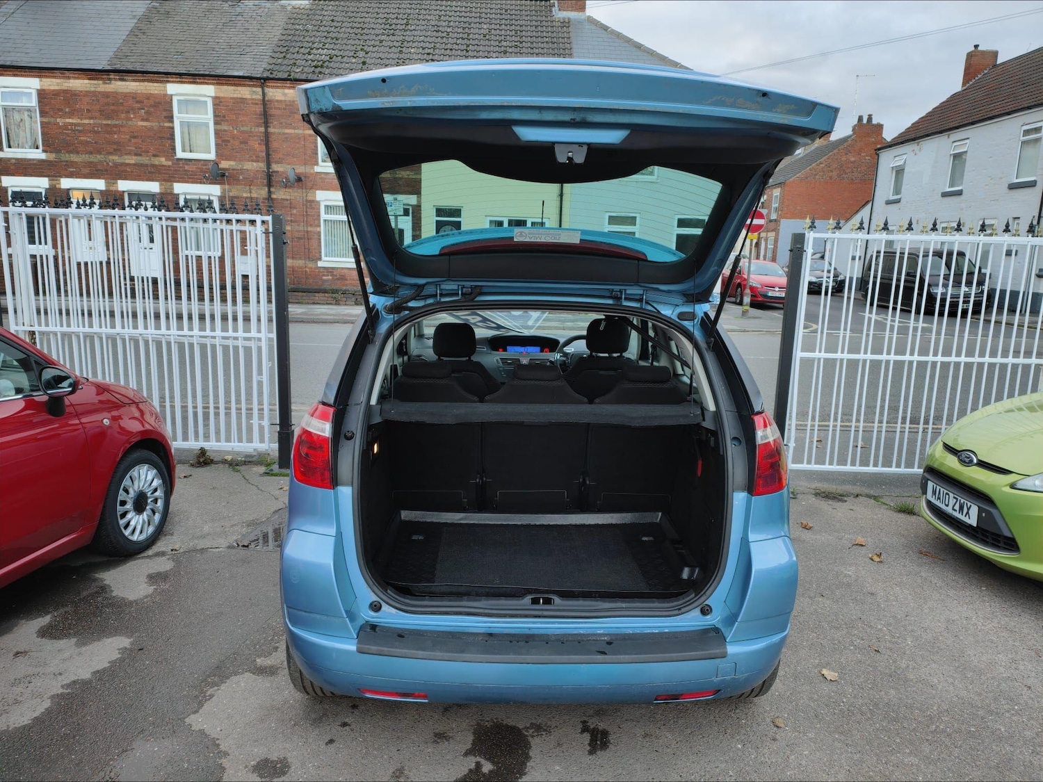 Used Citroen C4 Picasso 2009 for sale - 76990137: Photo 16