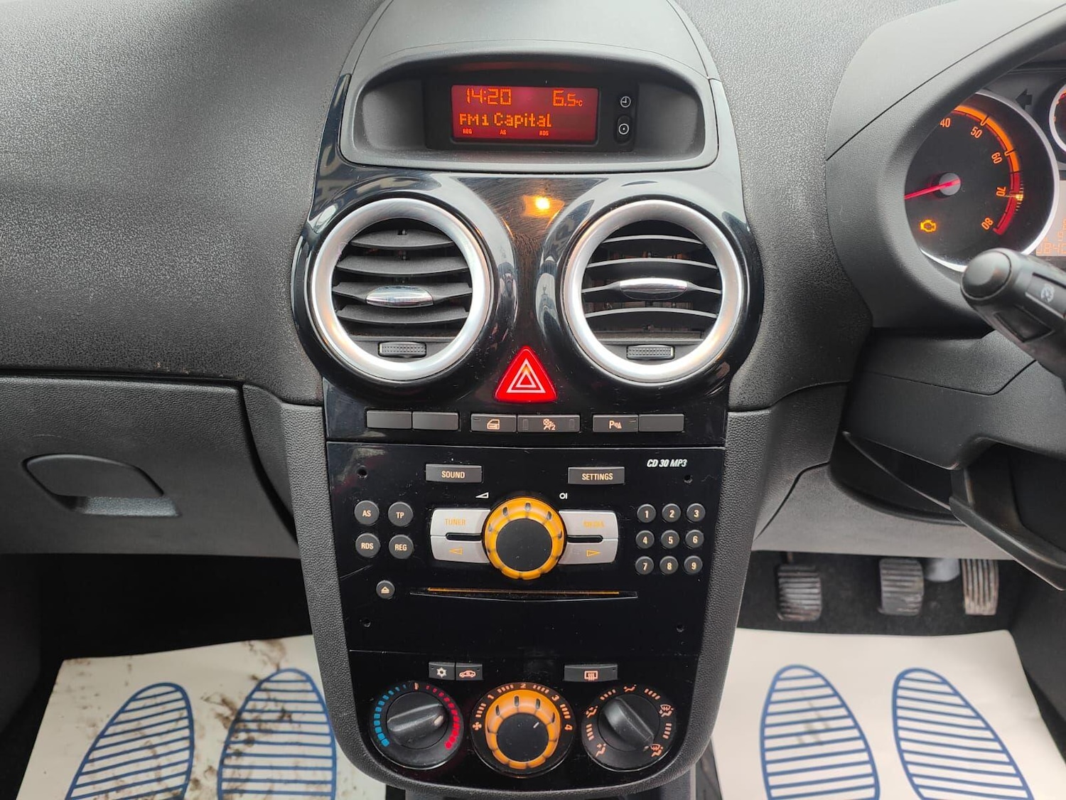 Used Vauxhall Corsa 2013 for sale - 77166863: Photo 9