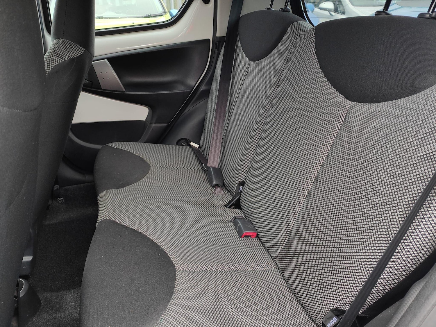 Used Toyota AYGO 2012 for sale - 76607914: Photo 14
