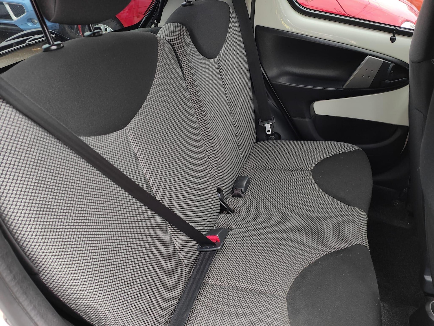 Used Toyota AYGO 2012 for sale - 76607914: Photo 16