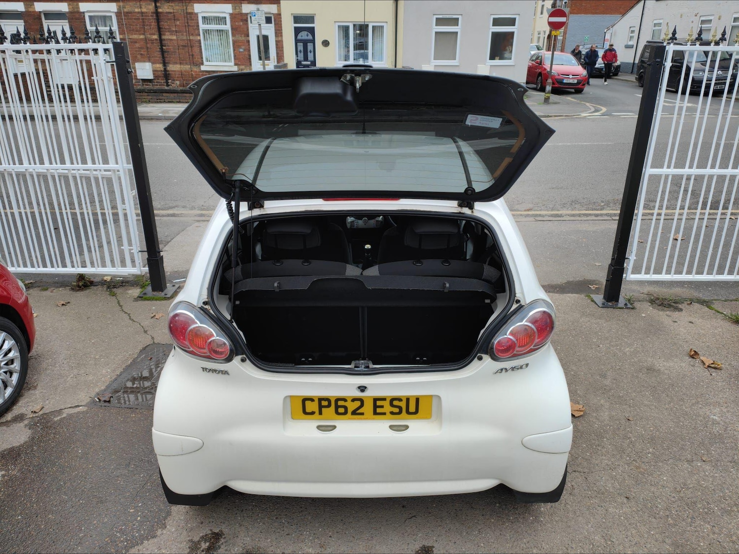 Used Toyota AYGO 2012 for sale - 76607914: Photo 6