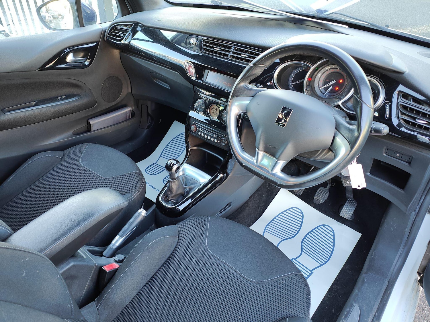 Used Citroen DS3 2013 for sale - 77109647: Photo 10