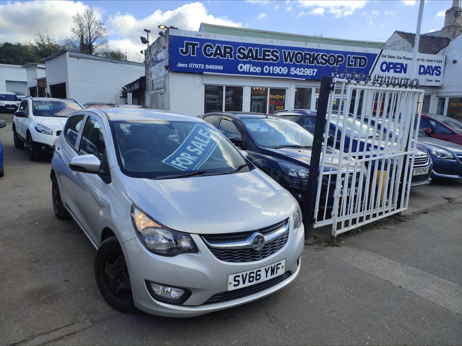 Used Vauxhall Viva 2016 for sale - 78147867: Photo 1