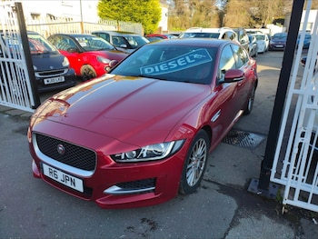 Used Jaguar XE 2015 for sale - 76727608: Photo