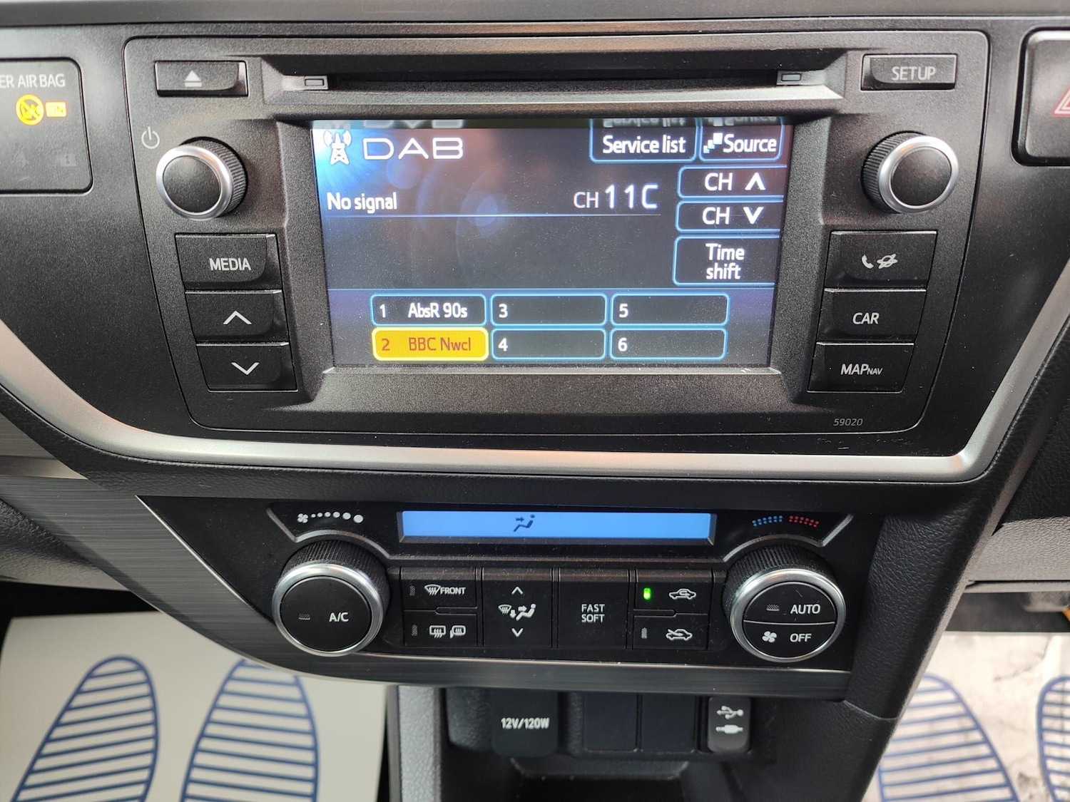 Used Toyota Auris 2014 for sale - 76370474: Photo 17