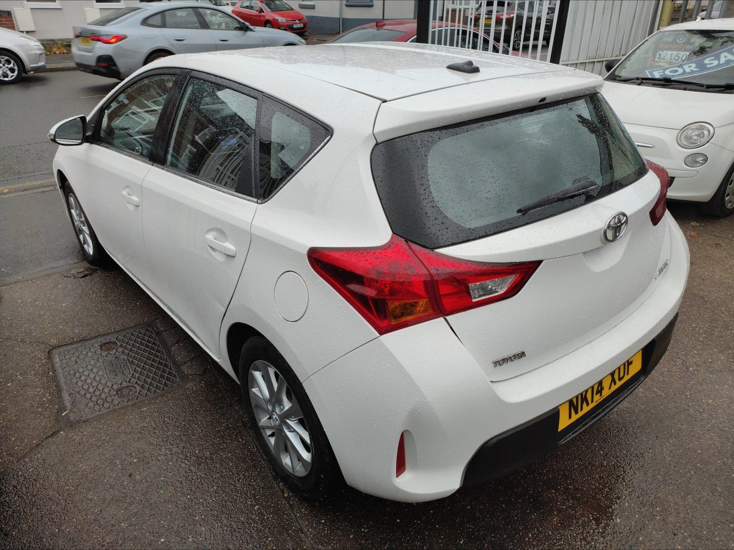 Used Toyota Auris 2014 for sale - 76370474: Photo 2