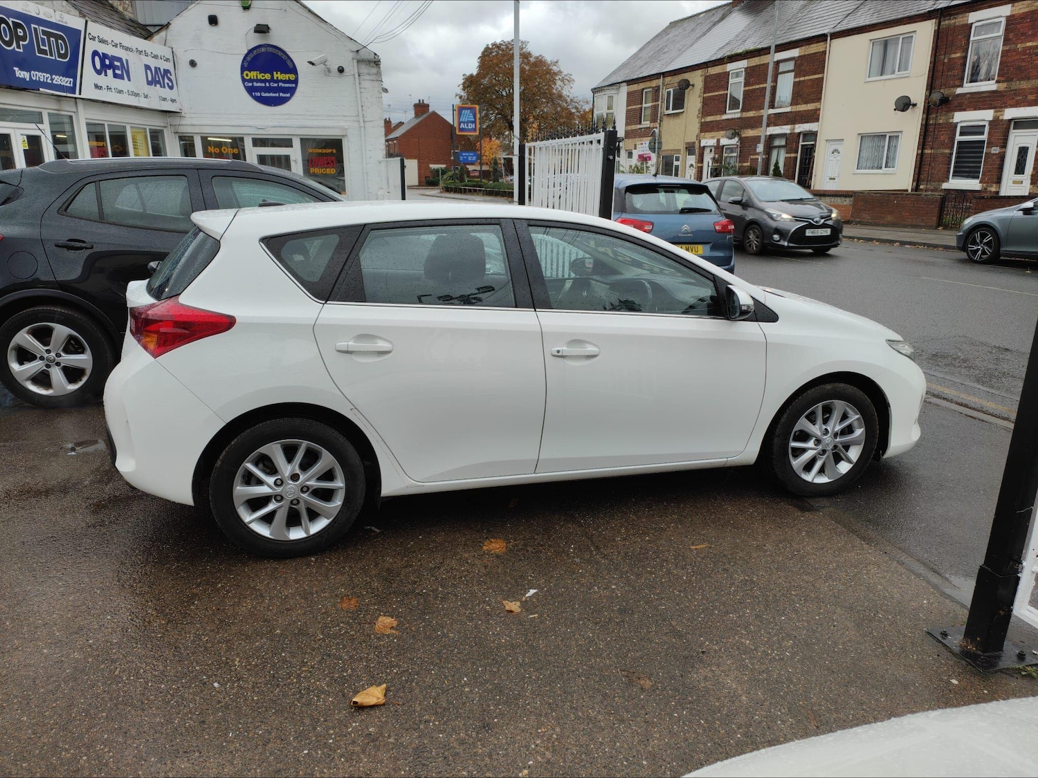 Used Toyota Auris 2014 for sale - 76370474: Photo 7