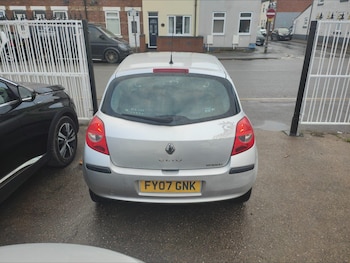 Used Renault Clio 2007 for sale - 76801061: Photo