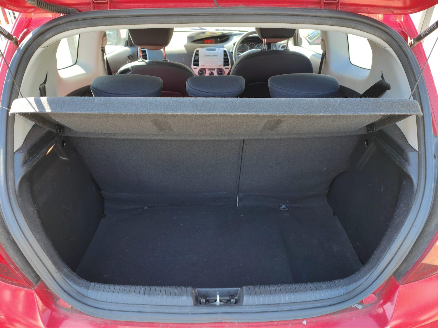 Used Hyundai i20 2010 for sale - 78148321: Photo 21