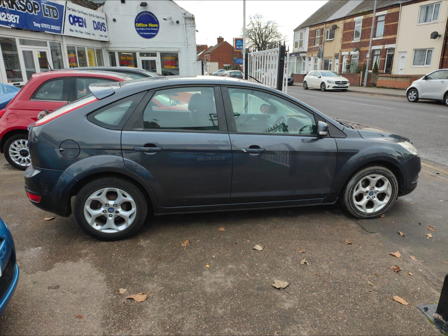 Used Ford Focus 2011 for sale - 76620623: Photo 6