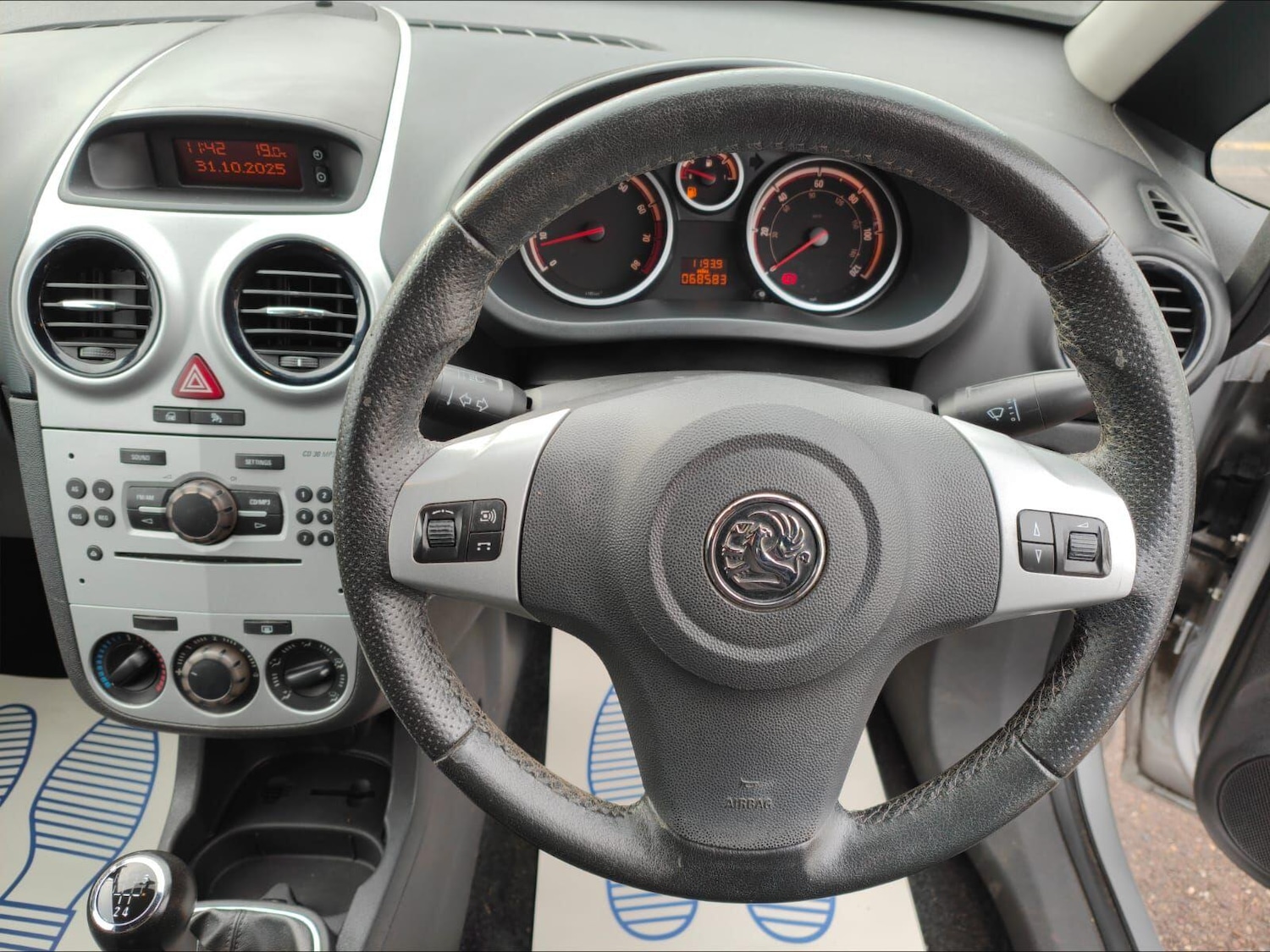 Used Vauxhall Corsa 2009 for sale - 76423127: Photo 19