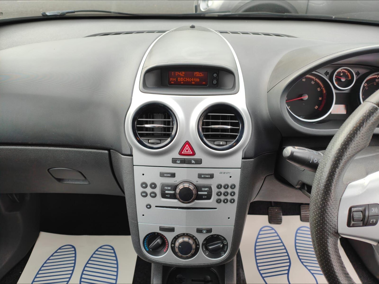 Used Vauxhall Corsa 2009 for sale - 76423127: Photo 21