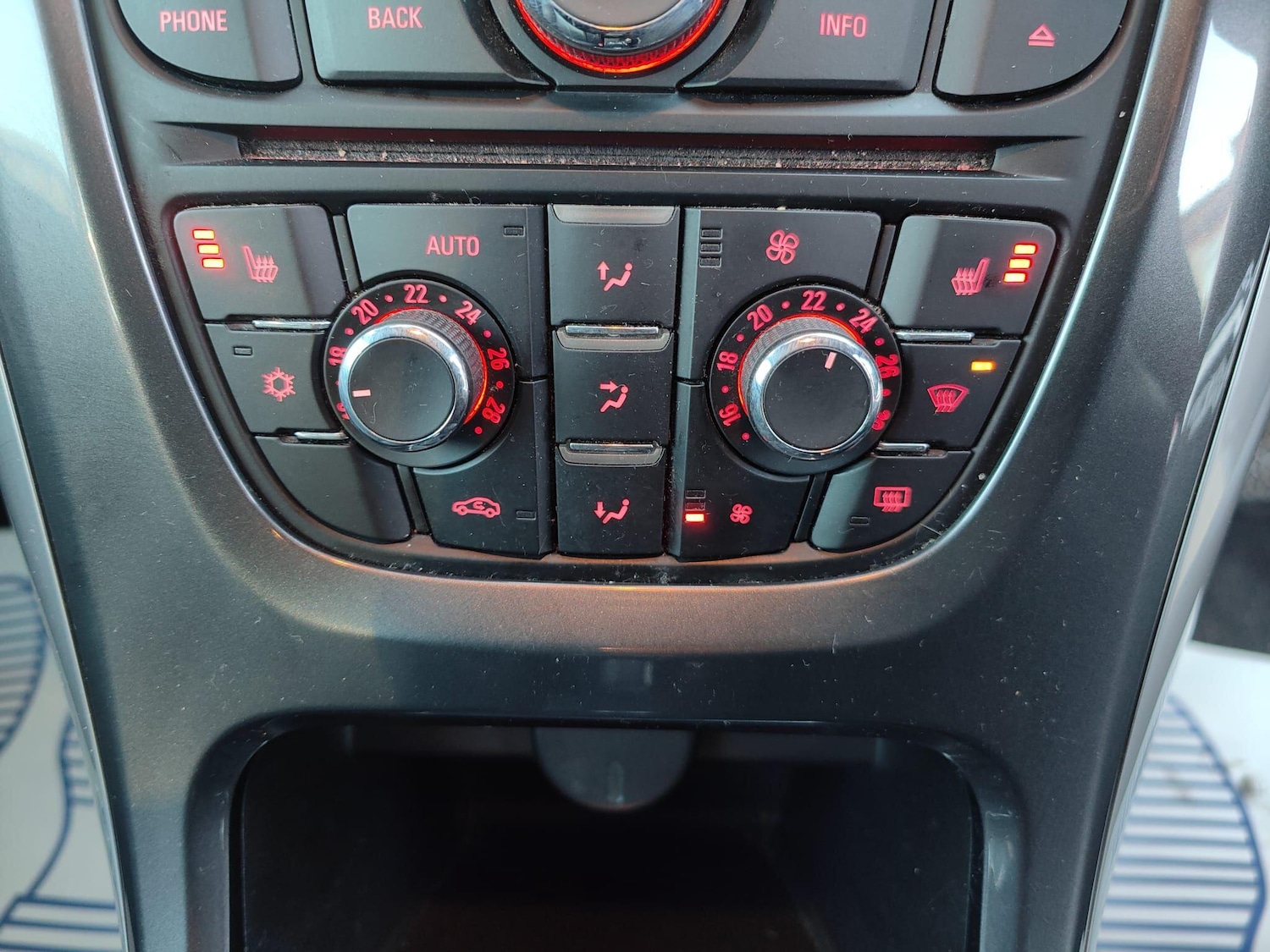 Used Vauxhall Astra 2013 for sale - 77101801: Photo 12