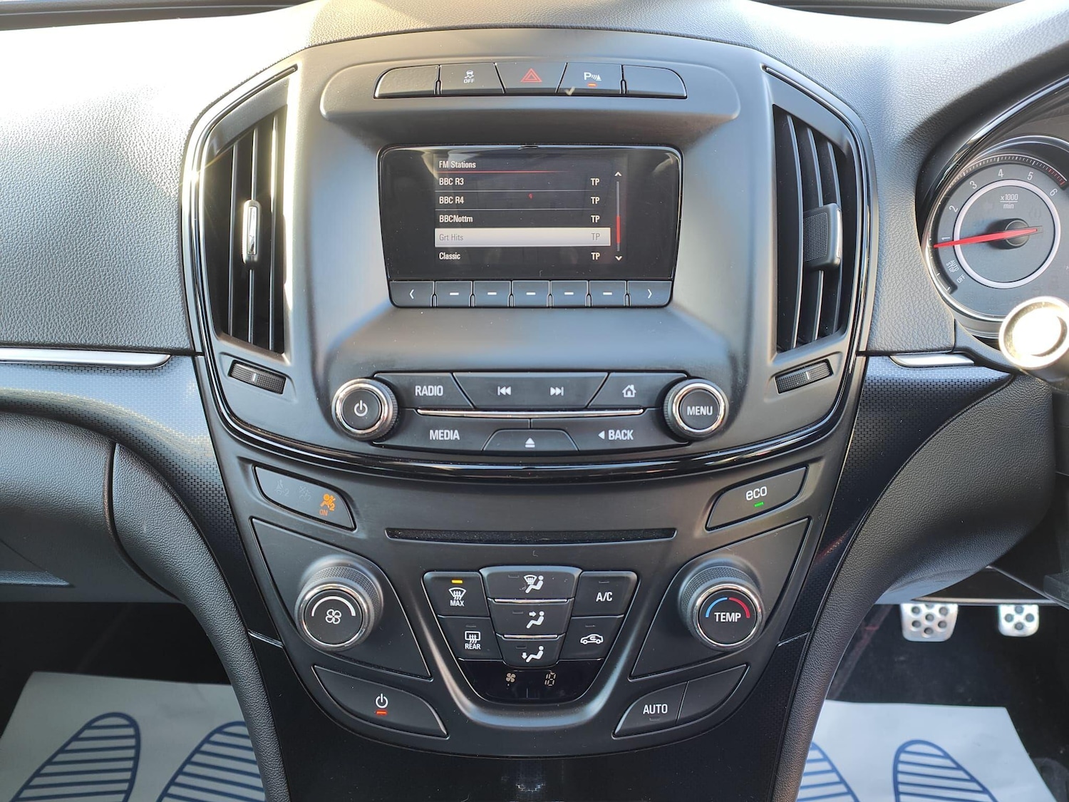 Used Vauxhall Insignia 2015 for sale - 76899056: Photo 13